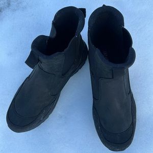 B & B Softmock Men’s Winter Boots Size 11 Black Slip On Thinsulate